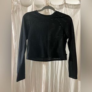 Lululemon cropped long sleeve top